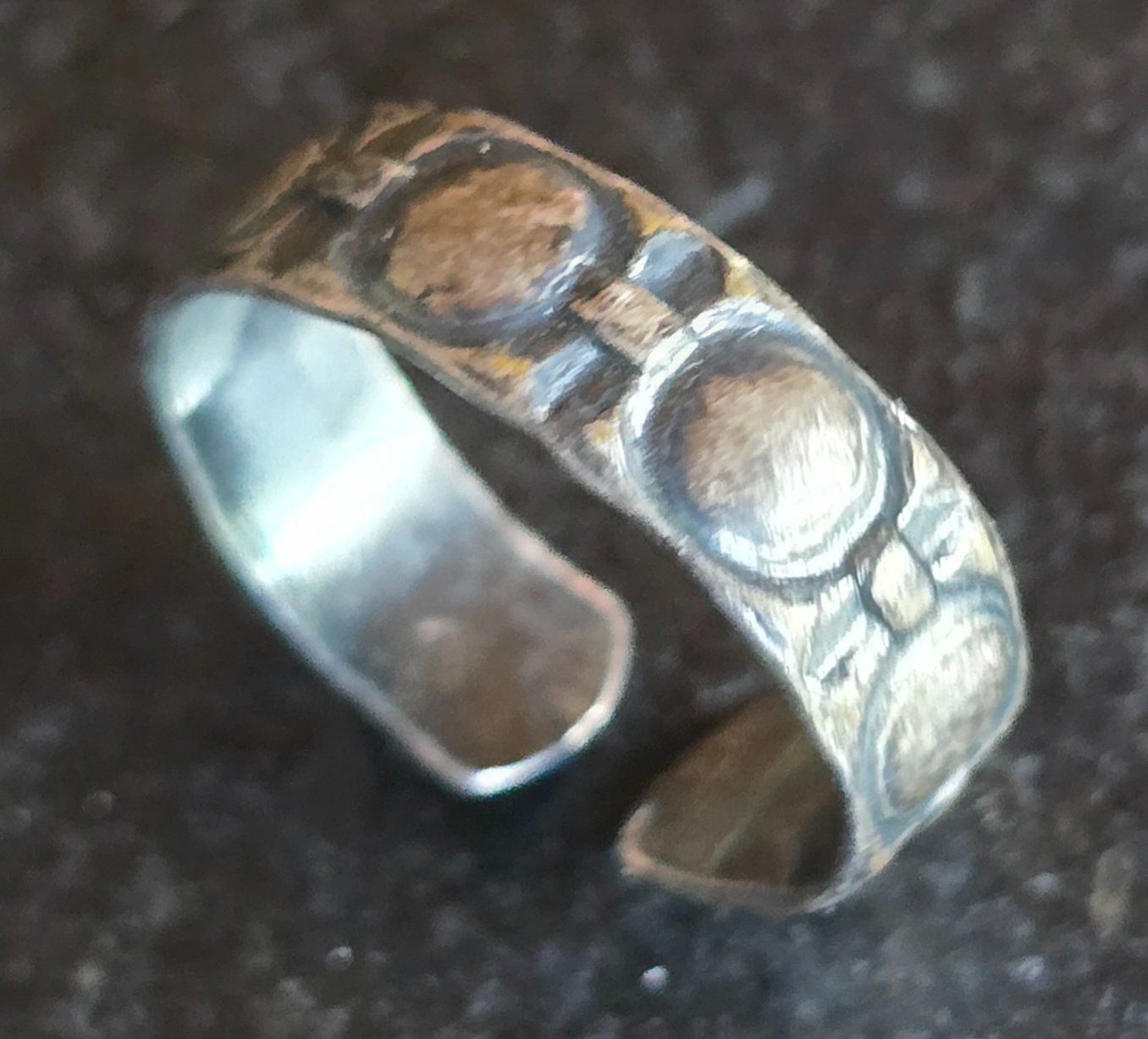 Bagues: Zehenring Silber verstellbar mit Muster abgenutzt – D'occasion à Duebendorf par Dguguseli 1