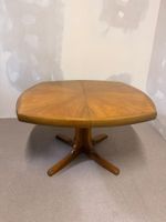 Dänischer ausziehbarer Mid Century Teak Tisch