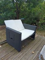Gartensofa Polyrattan schwarz mit weissen Polstern