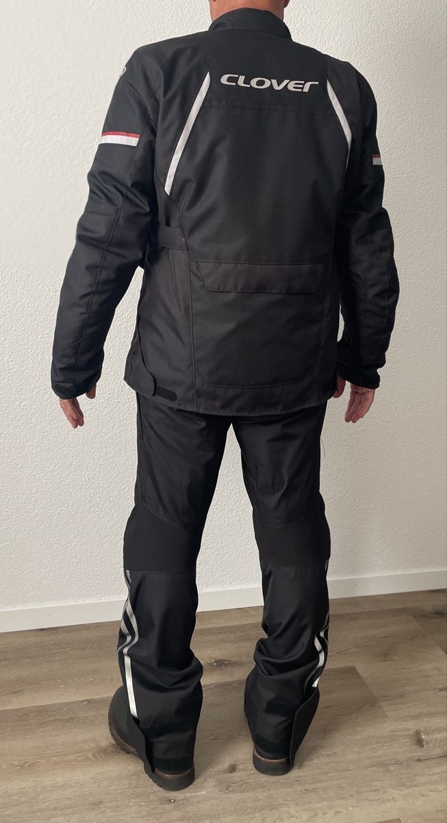 Lotti di vestiti: Motorrad Jacke und Hose – Usato da Wetzikon ZH venduto da Cedi 1