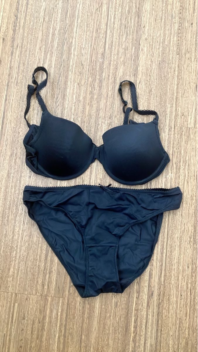 Altra biancheria intima: Schwarzes BH und Slip Set – Usato da Ruggell venduto da VegasGirl