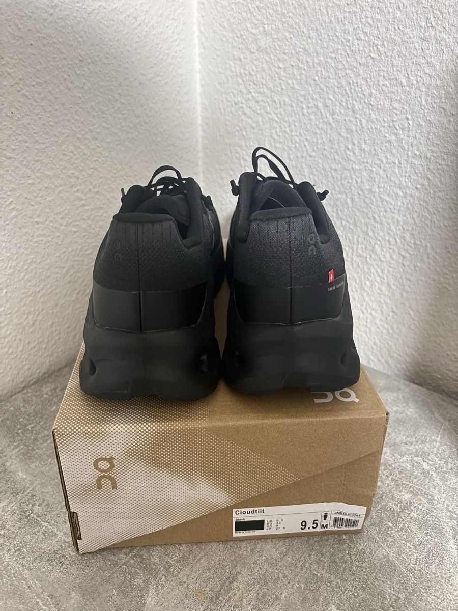 On Scarpe da uomo: On Cloudtilt - Schwarz EU 43 – Nuovo e nell'imballaggio originale da Luzern venduto da luzernbiregg 2