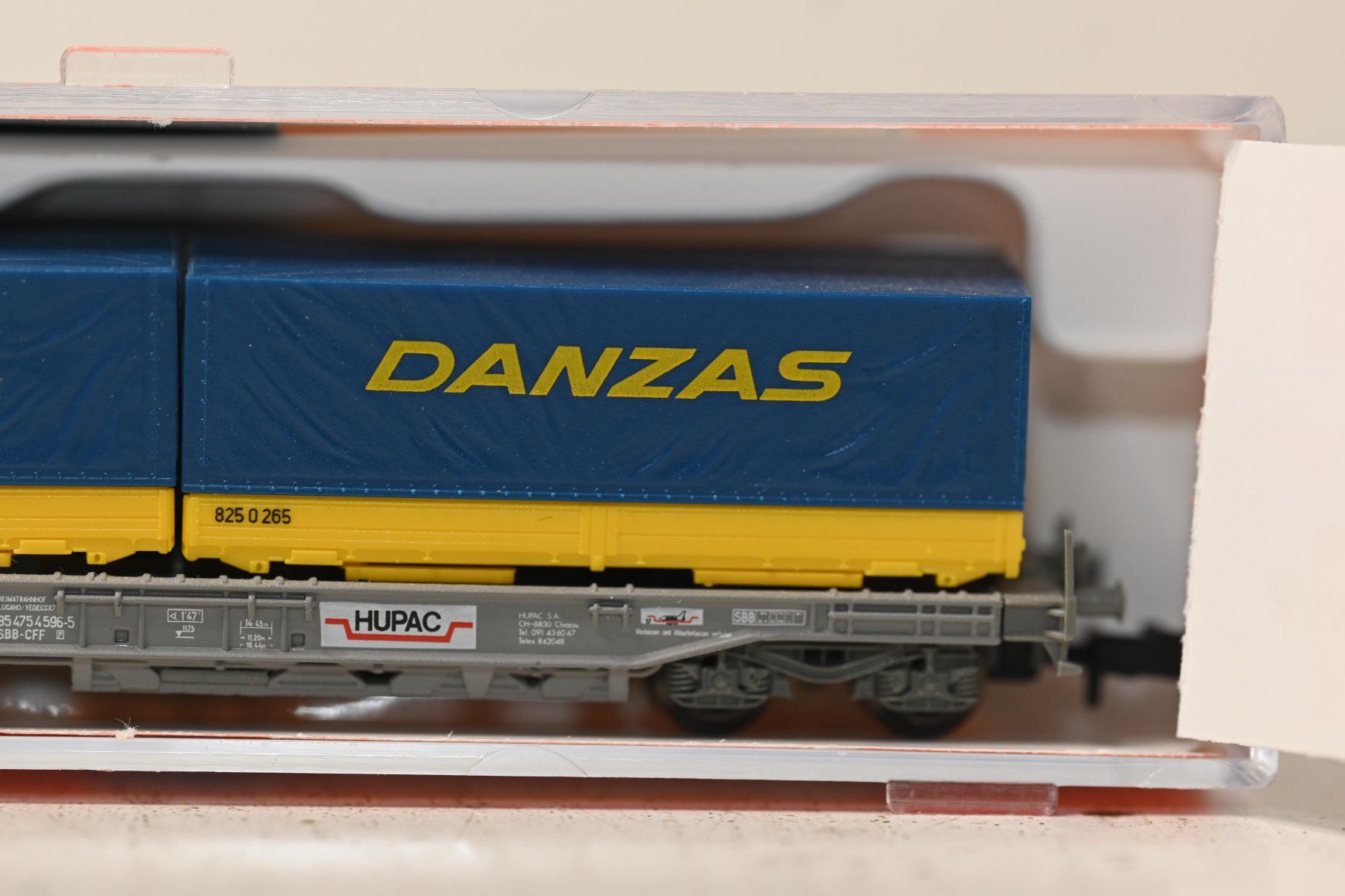 Roco Modelleisenbahnen: Hupac Danzas Güterwagen Roco Spur N – Gebraucht aus Laupen ZH von Zmoewe 2