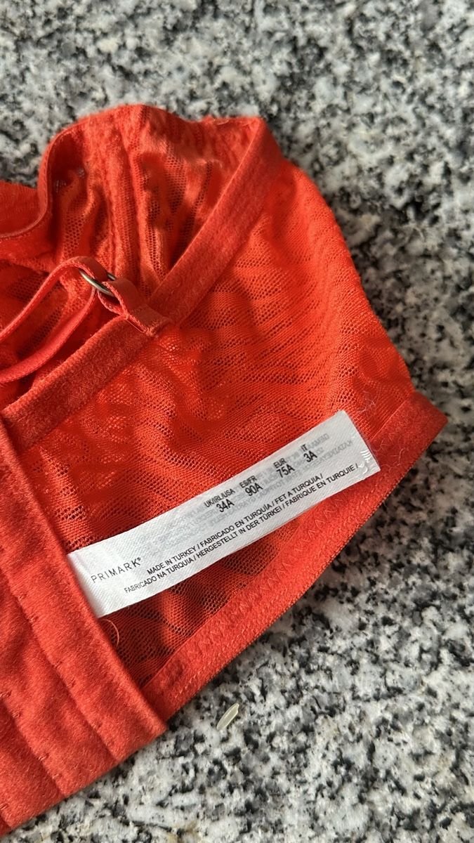 Primark Top: Primark BH rot  – Usato da uerikon venduto da SITRRY4 2