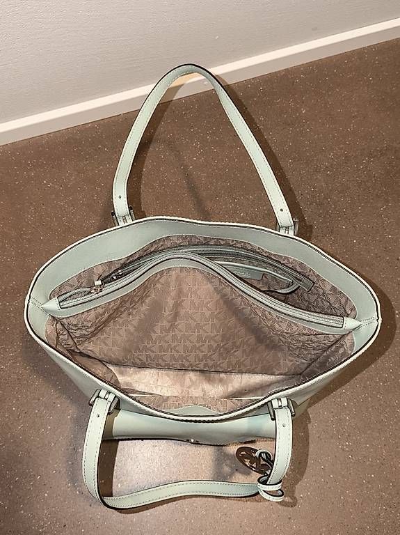 Borse da donna: Michael Kors Shopper Handtasche MK hellblau – Usato da Zizers venduto da giu_rr68 2