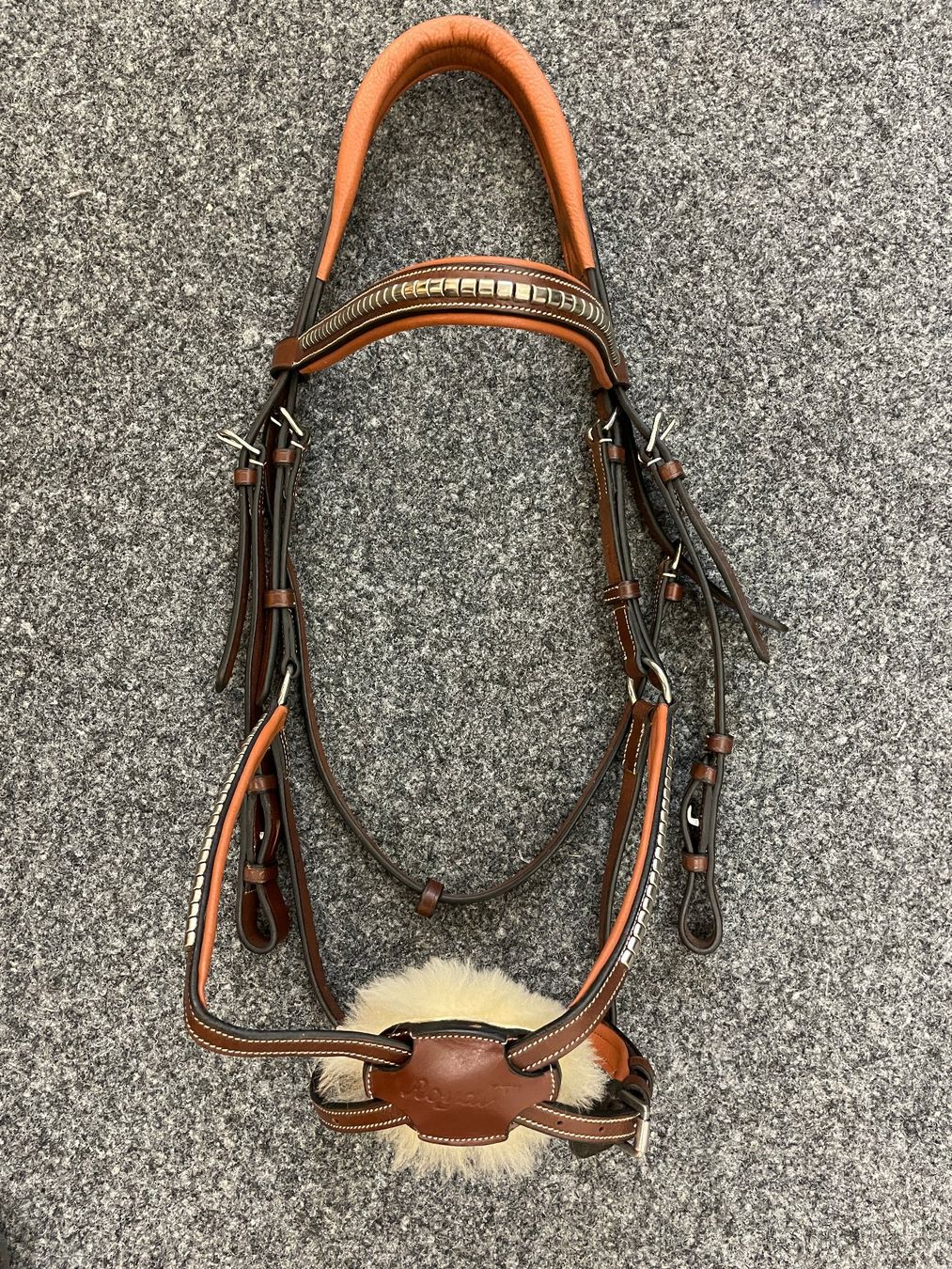 Briglie & Cavezze: Zaum Royal, mex. Nasenband, Full, hellbraun – Usato da Grüt (Gossau ZH) venduto da ecirtaeb56