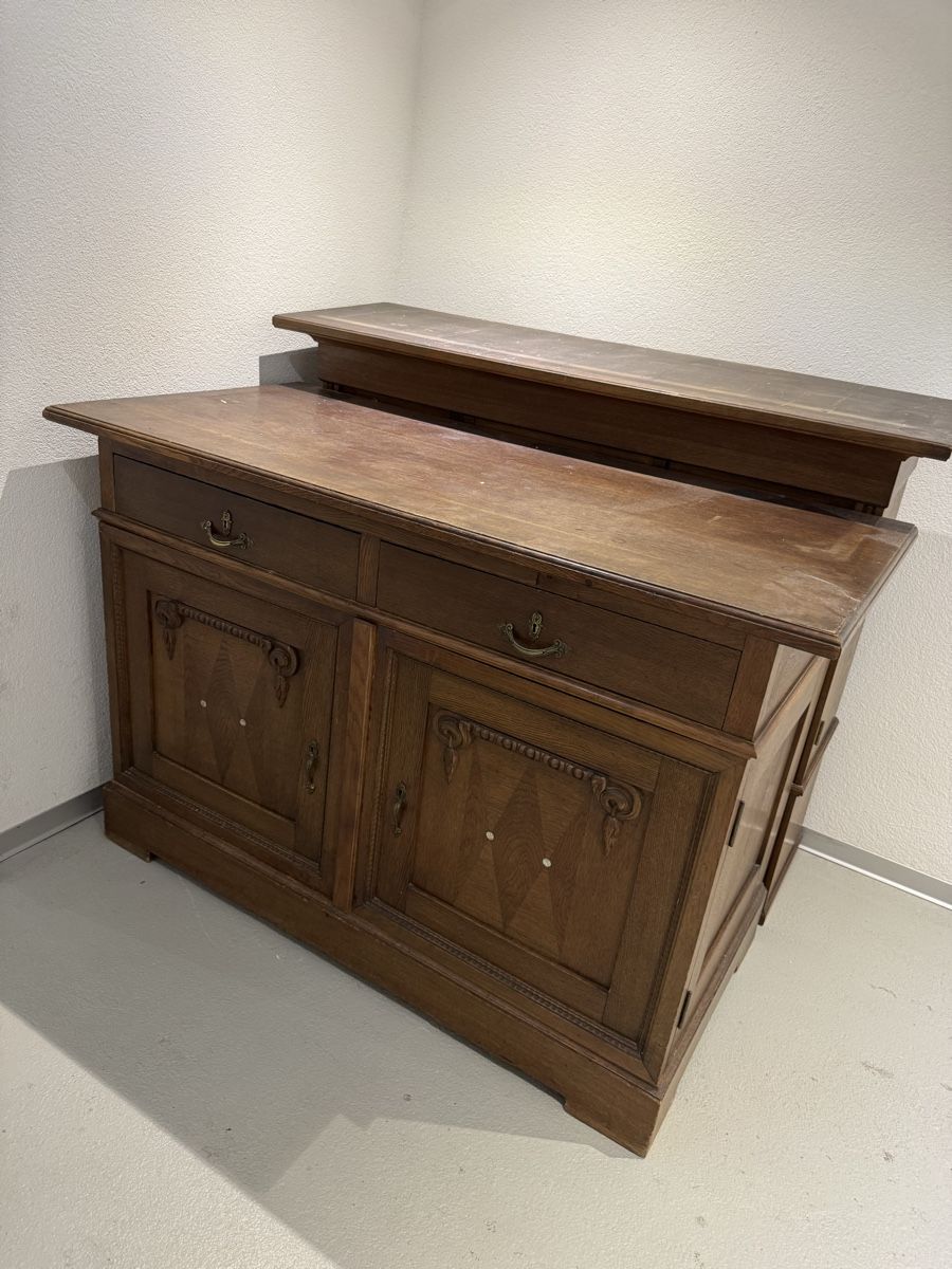 Armoires: Schrank / Buffetschrank / Vintagemöbel – D'occasion à Menziken par dja_yx9s 1