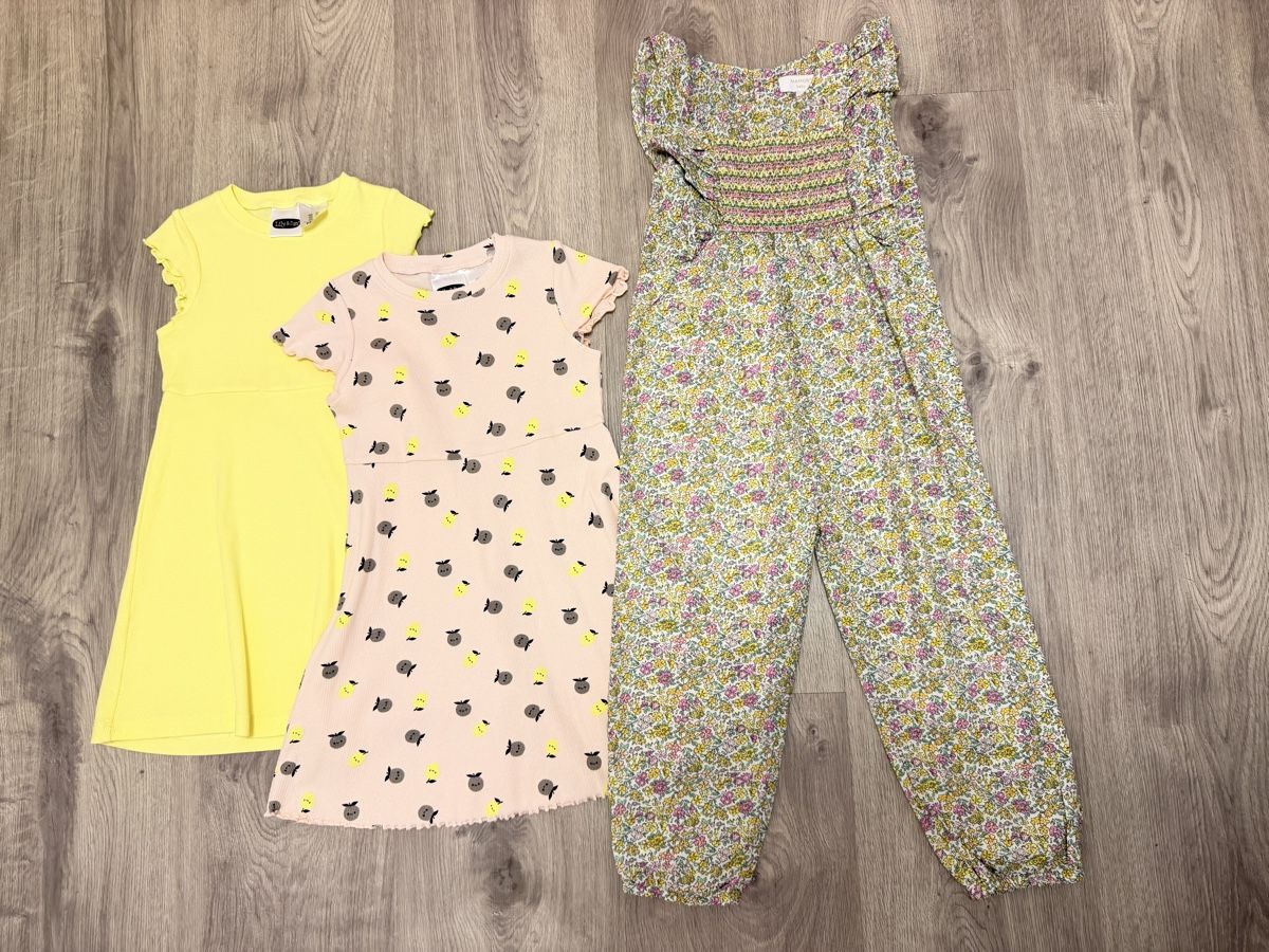 Lotti & Set di vestiti: Sommer Kleiderpaket, Mädchen, 98-104 – Nuovo (secondo la descrizione) da Wilen b. Wil venduto da carpediem25