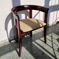 Eleganter Holz Armlehnstuhl– Vintage Sessel Beige/Dunkelholz