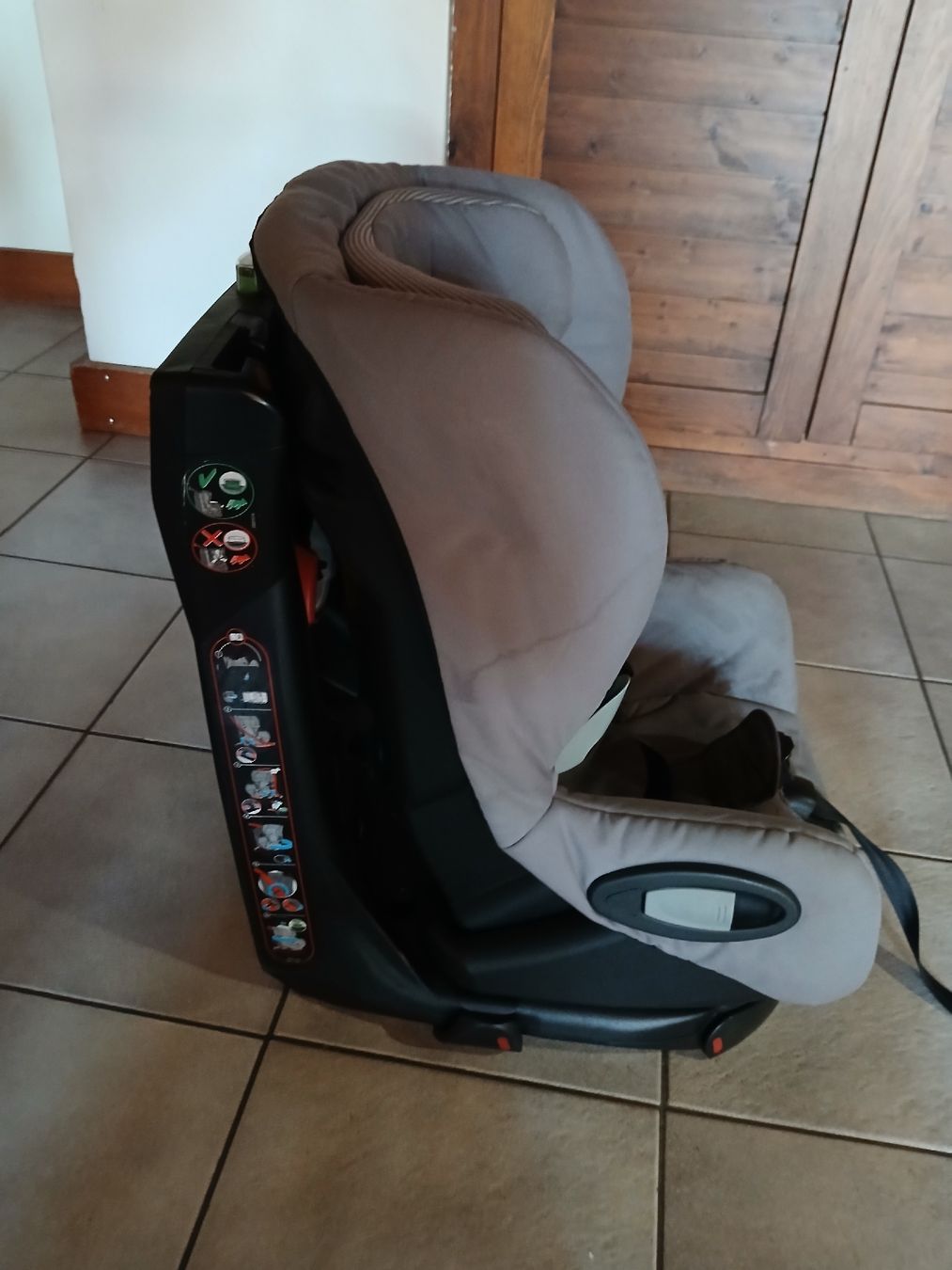 Maxi-Cosi Seggiolini per auto: siège auto 9-18kg – Usato da Le Brouillet venduto da Rovai 1