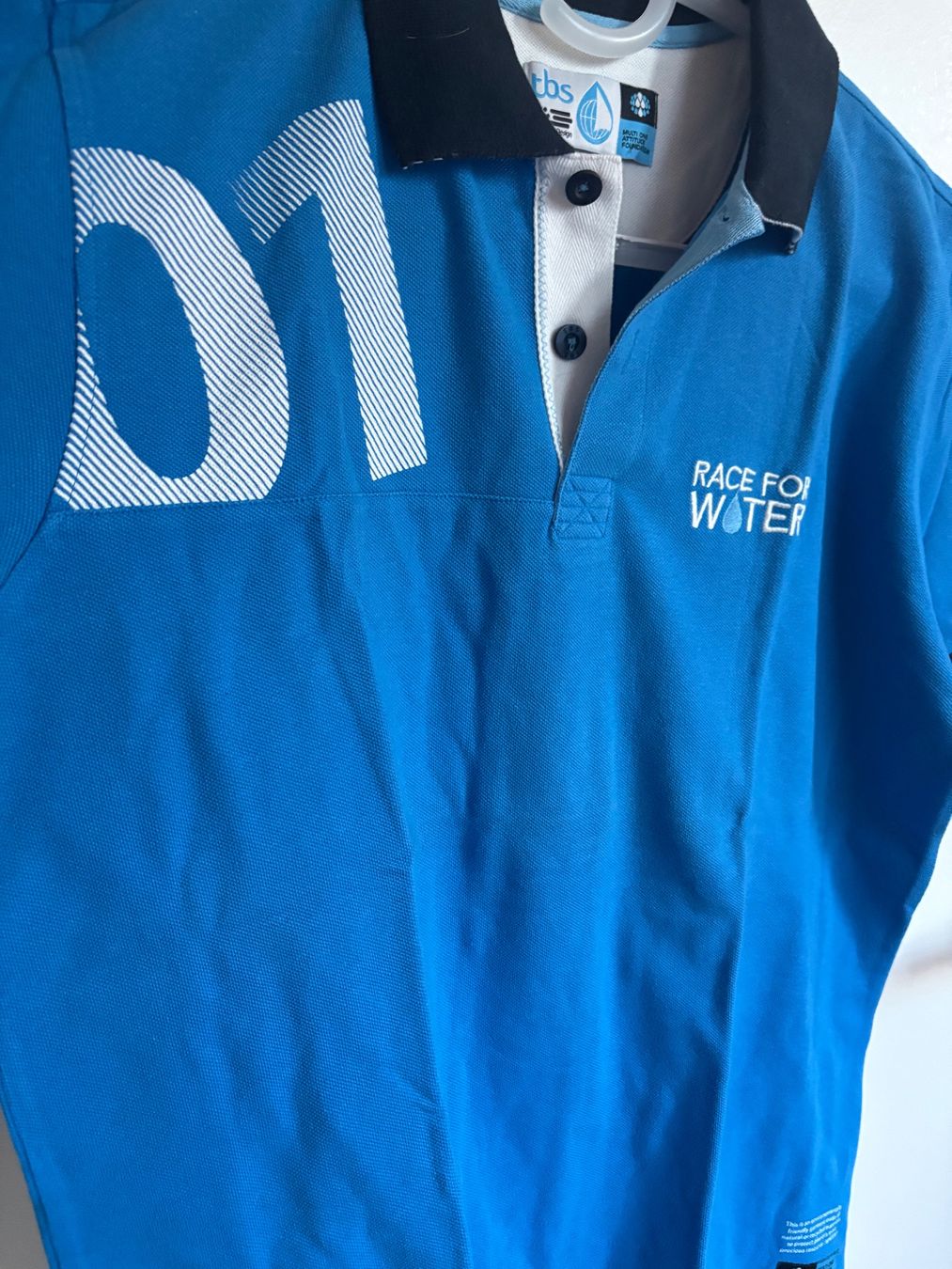 TBS Magliette Polo: Polo TBS bleu "Race for Water" – Usato da Lausanne venduto da milou201619 1