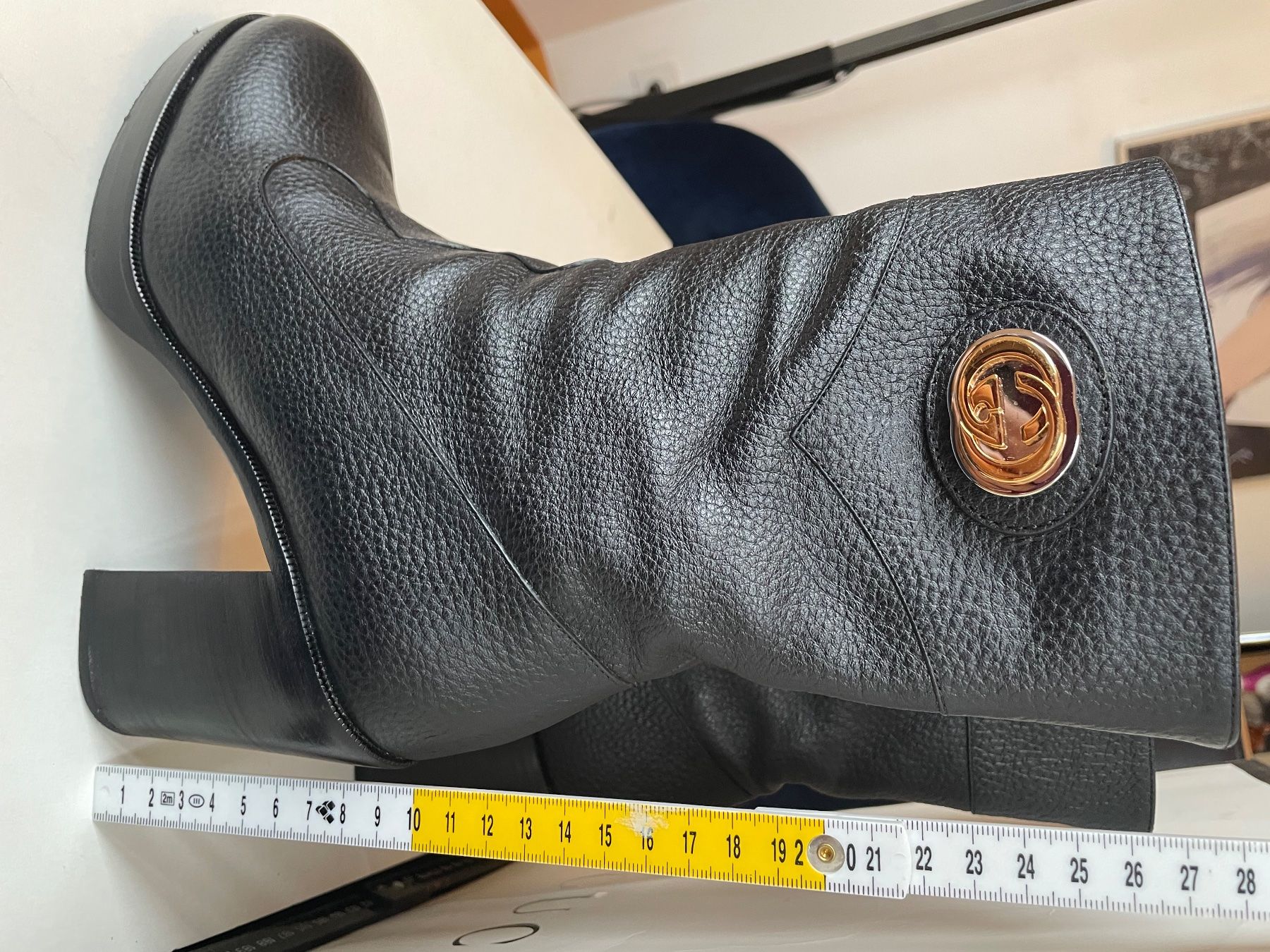 Gucci Scarpe da donna: Gucci Leder Stiefel Gr 37.5 – Usato da Unterengstringen venduto da DeaundHeinz 1