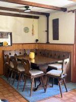 Ensemble table, chaises et banc d'angle en bois massif