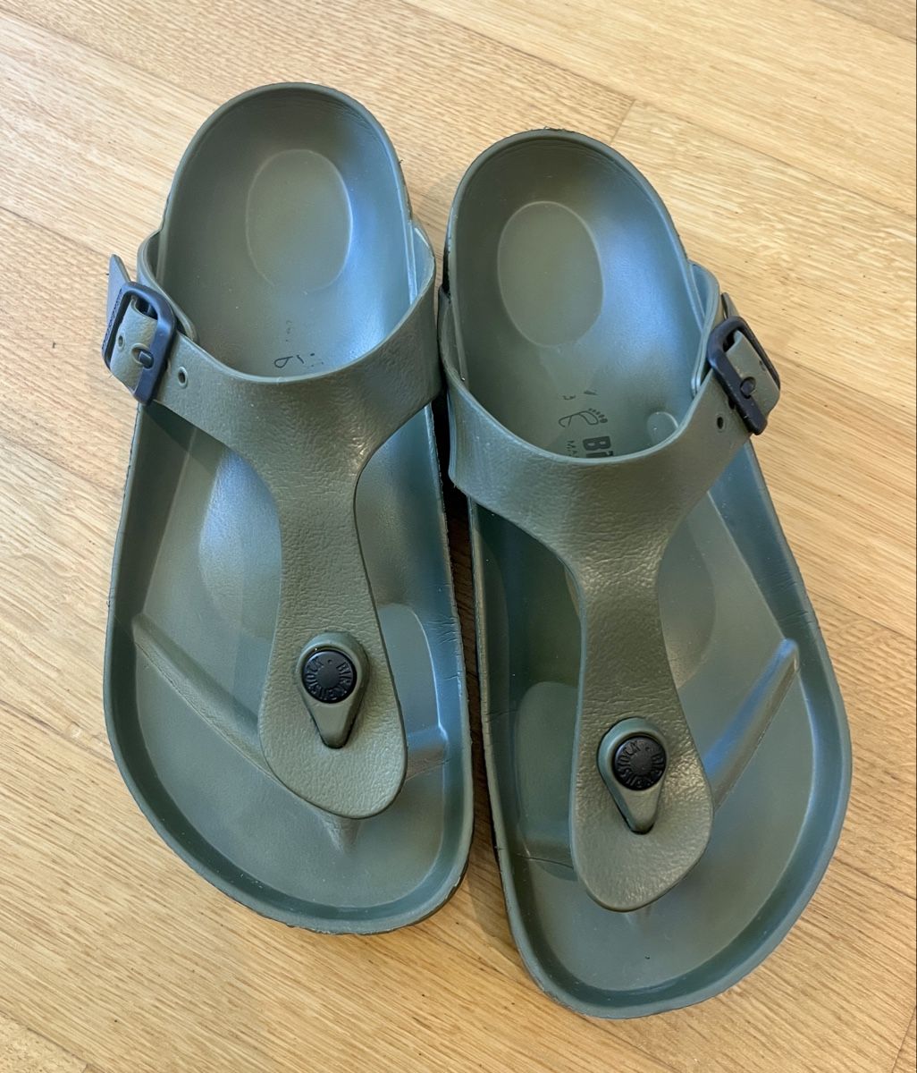 Birkenstock Scarpe da donna: Birkenstock Gizeh EVA khaki – Nuovo (secondo la descrizione) da Frauenfeld venduto da Babsi77