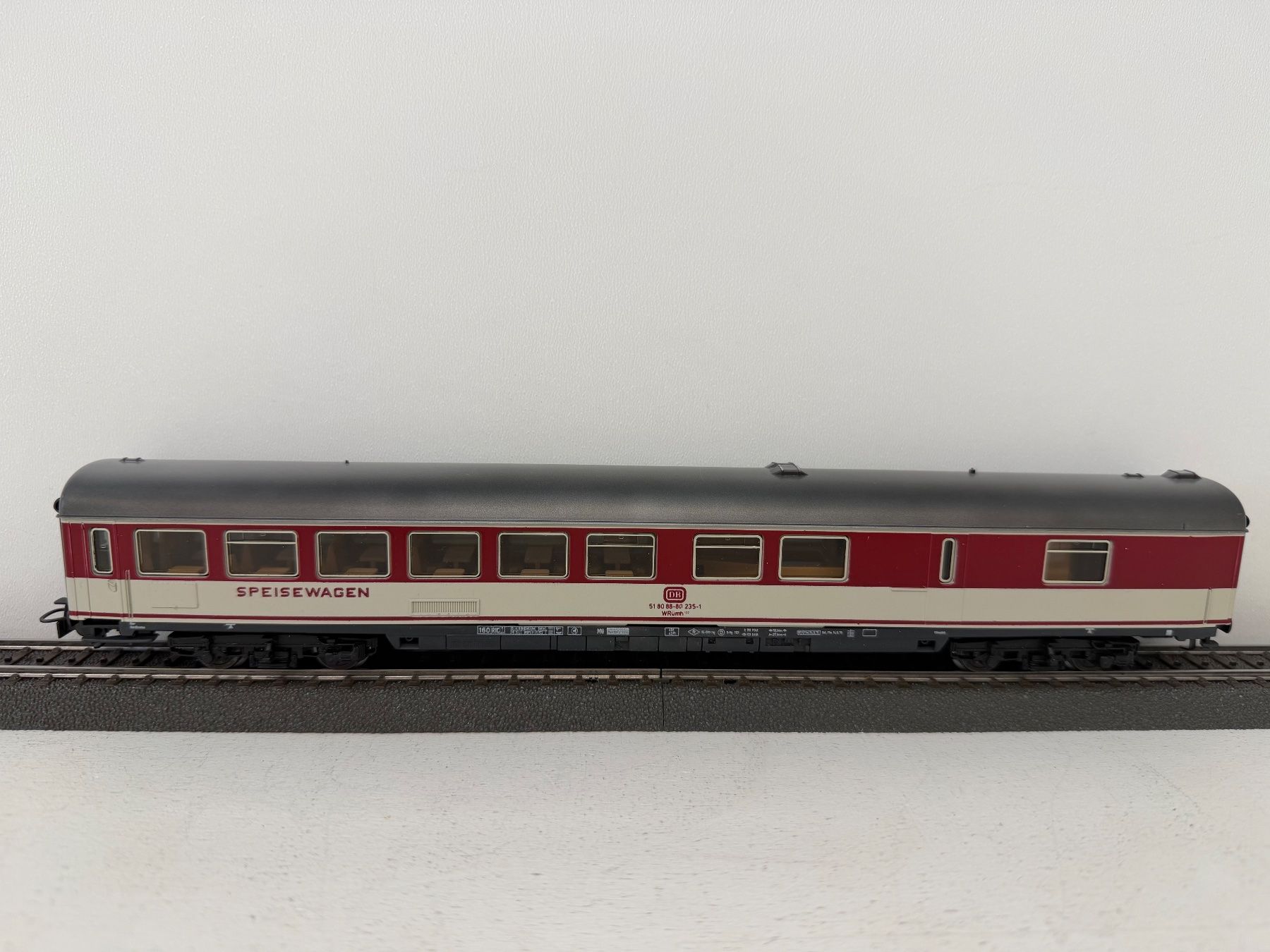Märklin Modelleisenbahnen: Märklin DB Speisewagen – Gebraucht aus Büsserach von ModellbahnDepot 1