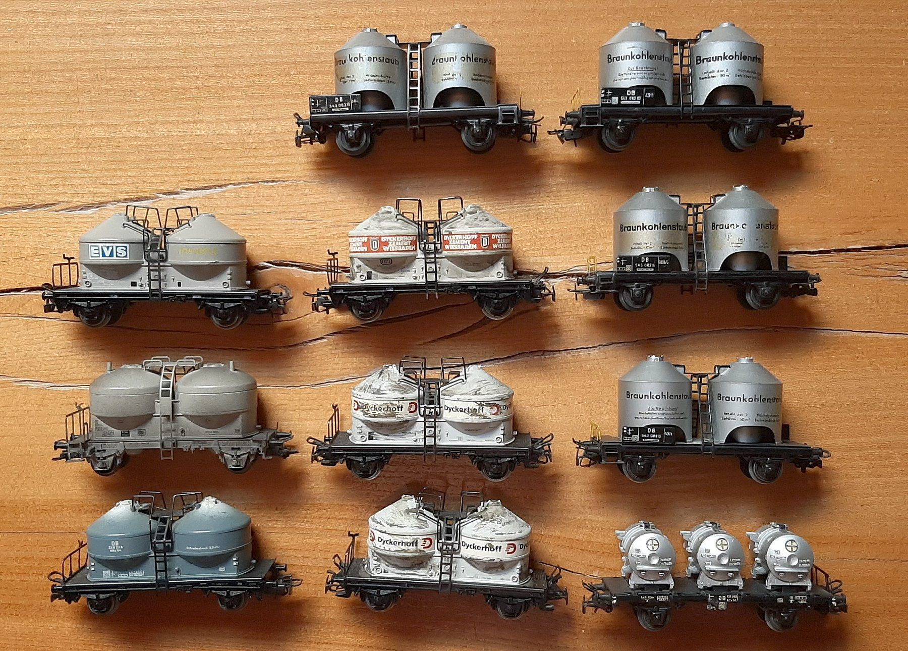 Märklin Modellini di ferrovie: 11 wagons de ciment – Usato da Monthey venduto da ficelles 1