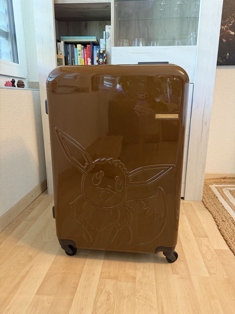 Valigie: Official Pokémon Eevee Large Suitcase – Usato da Zürich venduto da max_gzv9