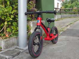 Micro Balance Bike Deluxe, rot