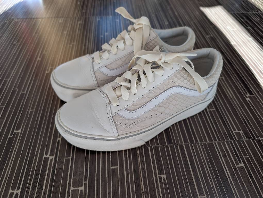 Scarpe da donna: Vans Platform White Sneakers 37 – Usato da Erschwil venduto da andora00