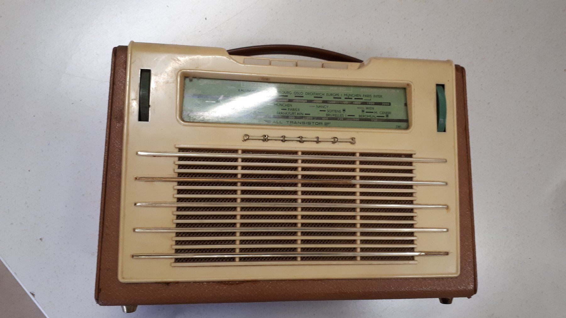 Philips Radio: Philips Evette L3X71T Kofferradio / Transistorradio – Difettoso da Madiswil venduto da 20gls