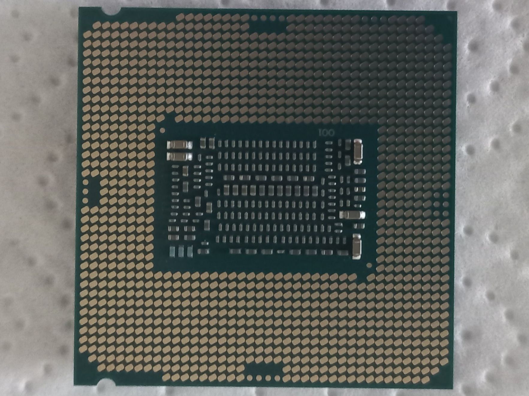Intel Componenti elettronici: Intel Core i5, 8th Gen Prozessor (i5 8400) – Usato da Binningen venduto da Douglas.Q 2