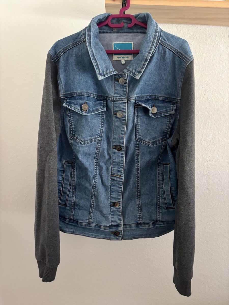 Giacche: Jeansjacke von Twintip Grösse M/L – Usato da Brugg AG venduto da ann_stf7 1