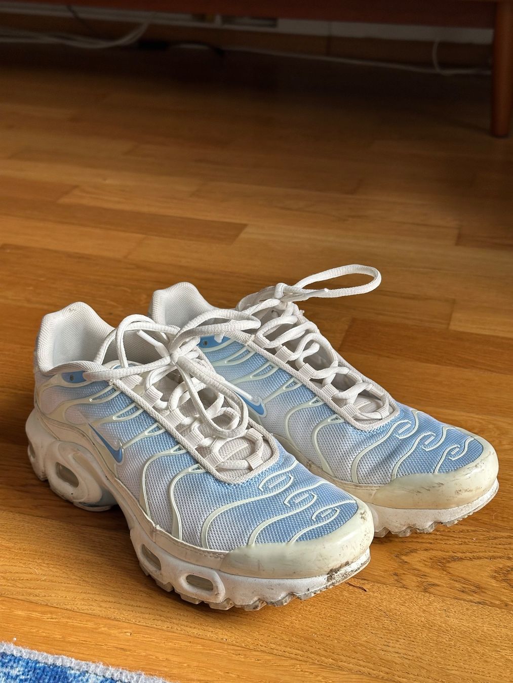 Nike Damenschuhe: Nike Air Max Plus – Gebraucht aus Lausanne von ali_b7lf 1