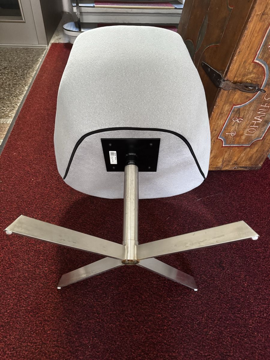 Interio Fauteuils: 2 Sessel Interio SOTA Soffbezug hellgrau Metallfuss drehbar – D'occasion à Zürich par Nobs1 8