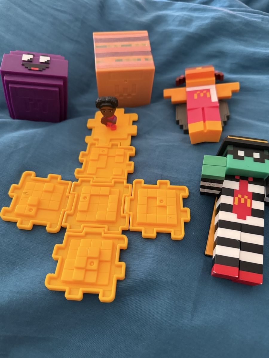 Mc Donald's Statuette: Minecraft McDonalds Spielzeug – Usato da arbon venduto da auri4 1