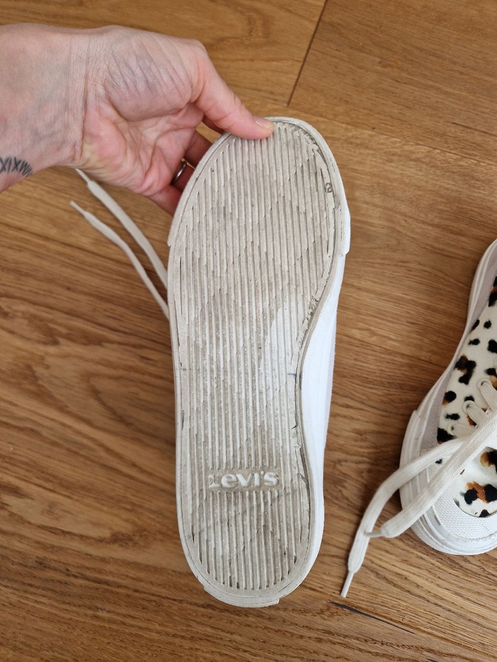 Levi's Scarpe da donna: Levis High Top Sneakers – Usato da Eschenbach SG venduto da SanFranciscoCalifornia 3