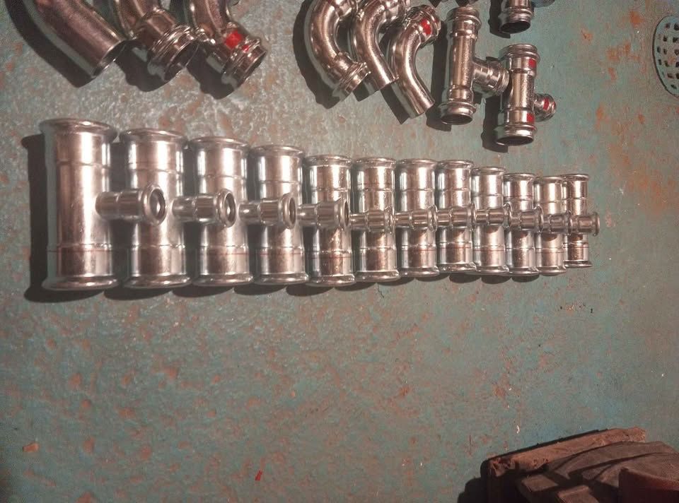 Tous les outils: Fitting presse Heizung – D'occasion à Bienne par Daniel_Schader 2