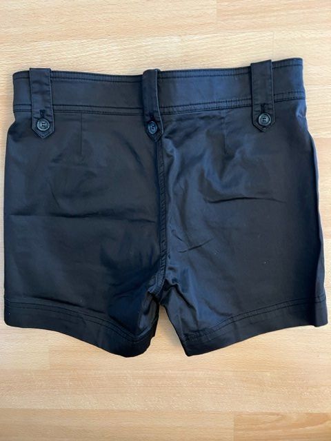 Gant Pantaloni: Kurze Hose / Shorts von Gant Gr. 34 – Usato da Wabern venduto da adamovski 3