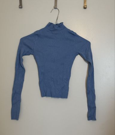 Rippstrick-Top blau (Bershka, Gr. S)