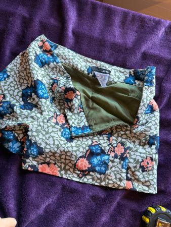 Rock floral grün blau Grösse S guter Zustand