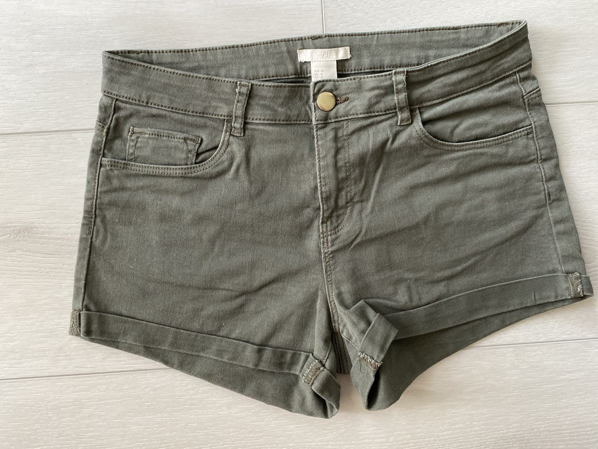 Lots de vêtements: Kleiderpaket Gr36/S – D'occasion à Strengelbach par Bycy 3