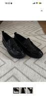 Gepflegte schwarze Lack Loafer von Zebra 