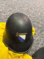 Feuerwehrhelm schwarz mit Wappen gebraucht guter Zustand