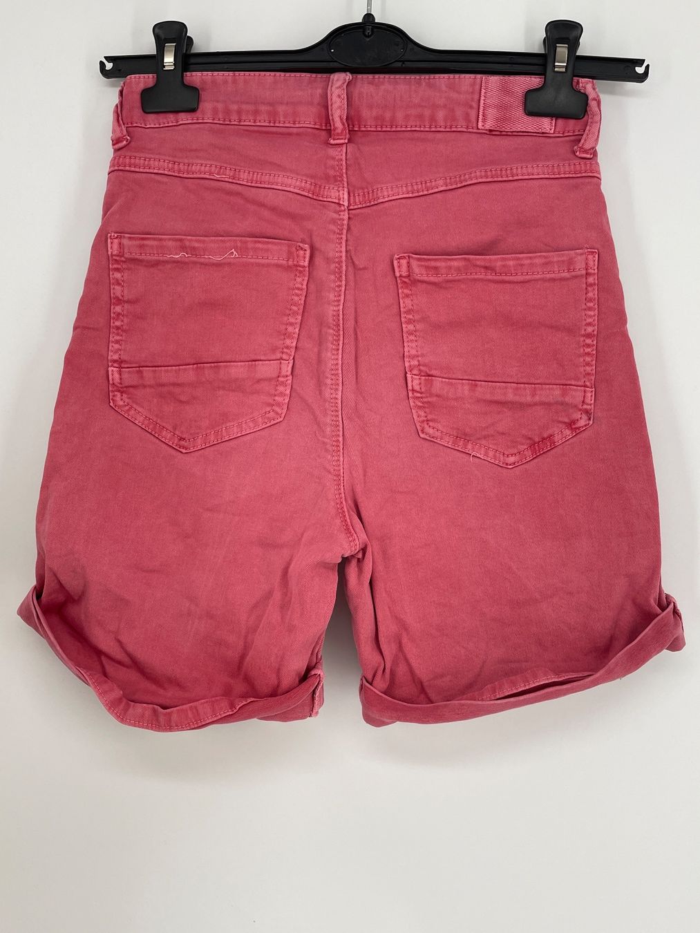 Pantaloni: Jeans Shorts Gr. XS – Usato da Auenstein venduto da moin. 1