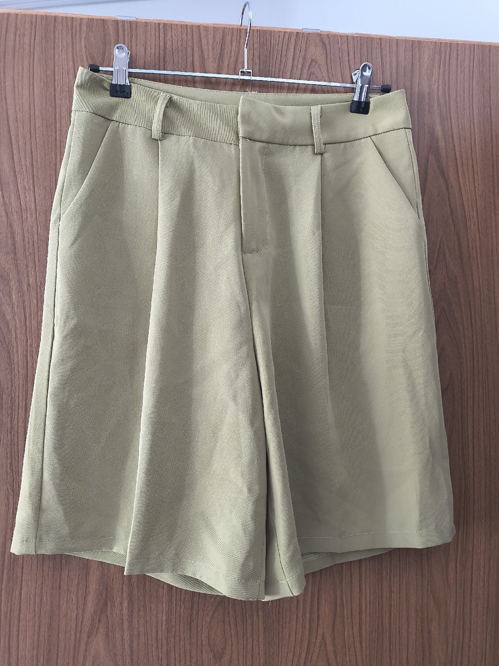 Pantaloni: Damen Bermuda ab CHF 1 – Usato da Zürich venduto da laribuechel