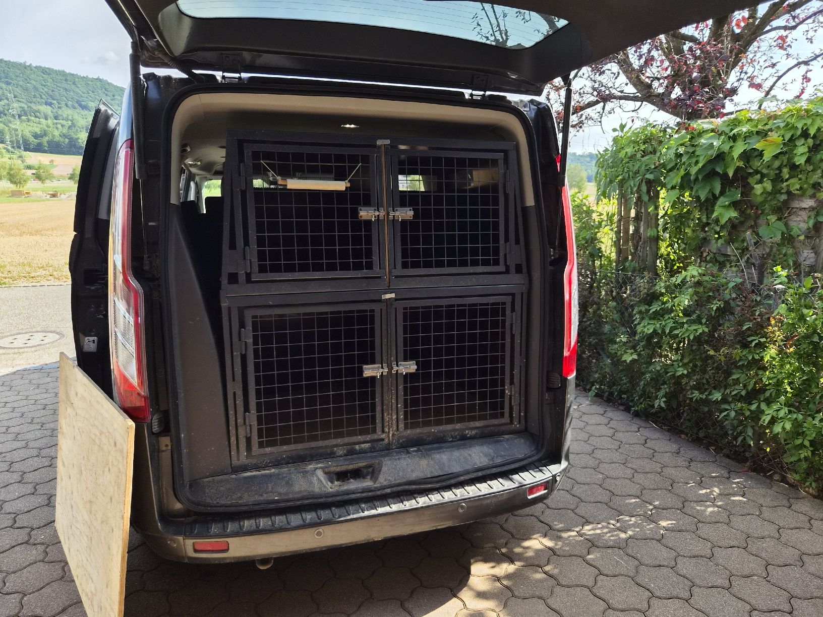 Käfige, Transport & Sicherheit: Hundebox – Gebraucht aus Wölflinswil von Lix 1