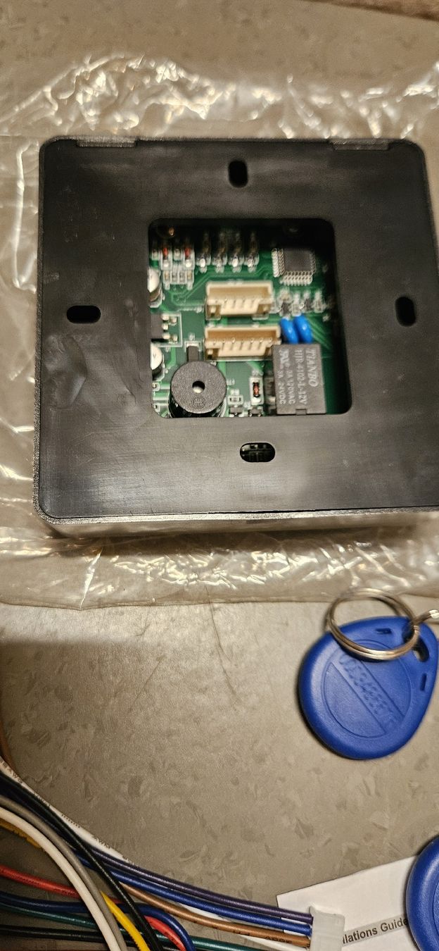 Sistema di controllo: Zutrittskontrollsystem mit 3 RFID-Chips. – Nuovo (secondo la descrizione) da Baar venduto da Vel...Baar45 2
