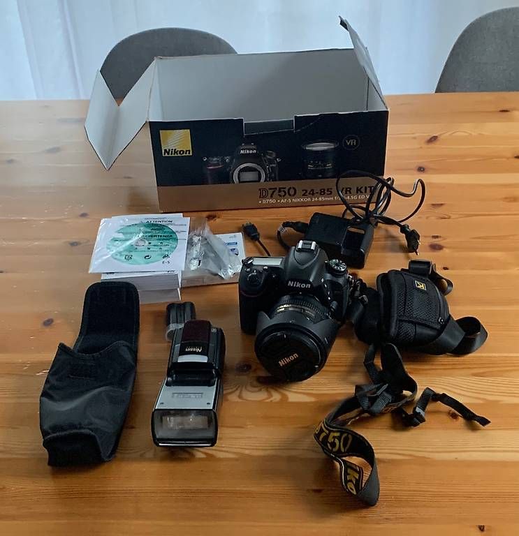 Appareil photo: Nikon D750 24-85 VR Kit – D'occasion à Hellbühl par lozi007