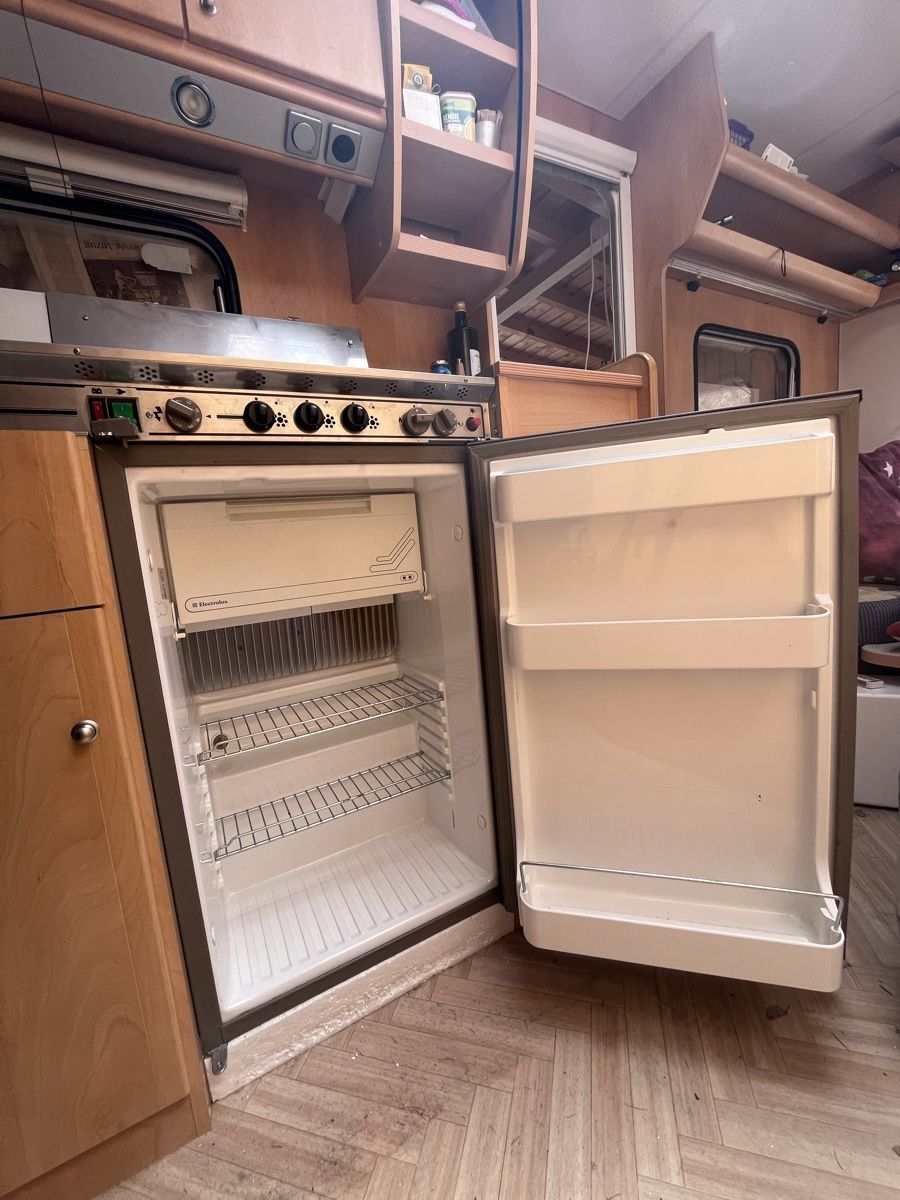 Cucine complete: Einbauküche Wohnwagen komplett – Usato da Pontresina venduto da ginger_lemon 1