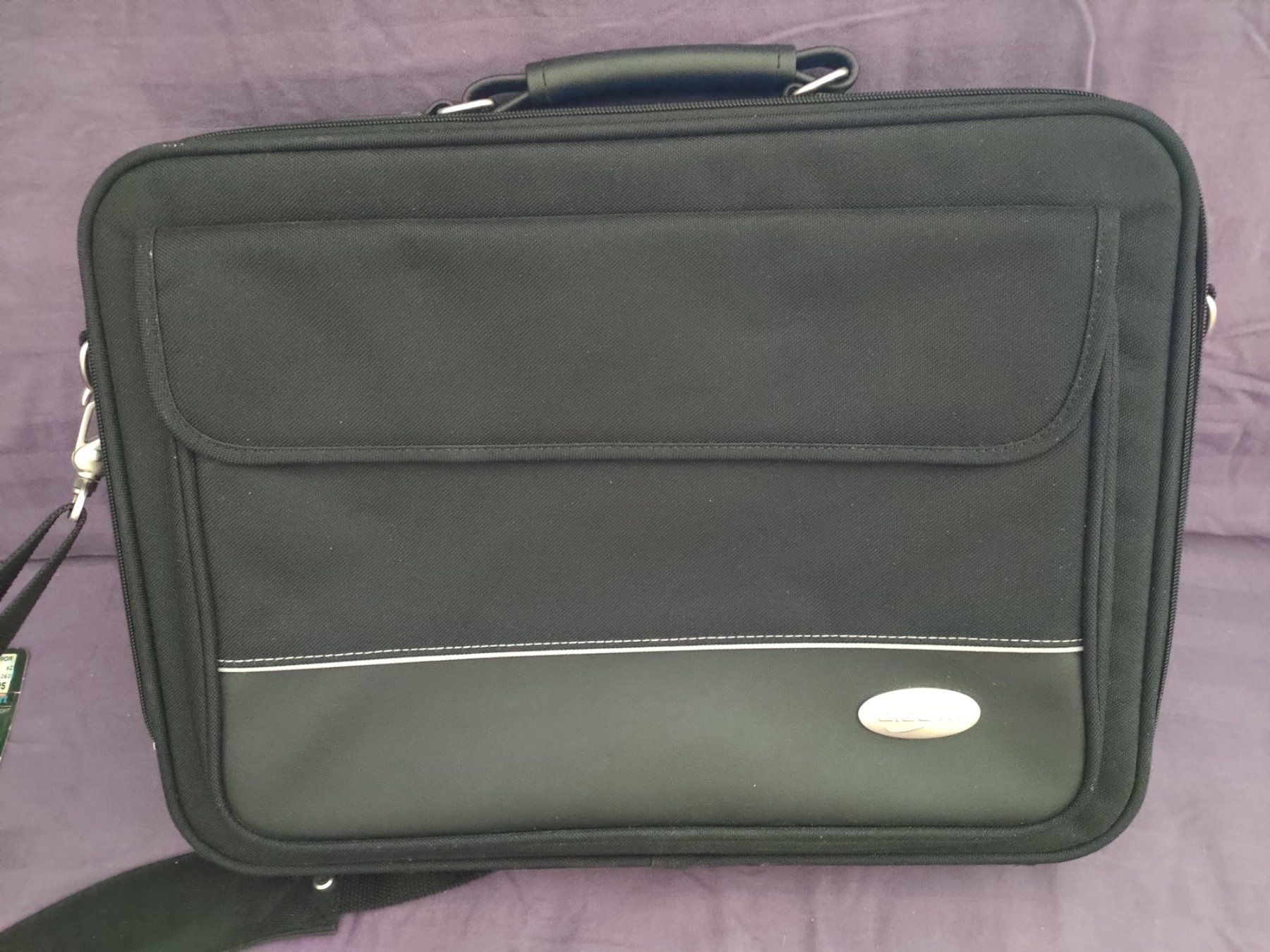 Taschen: Dicota Laptoptasche – Gebraucht aus Hergiswil NW von laserplay