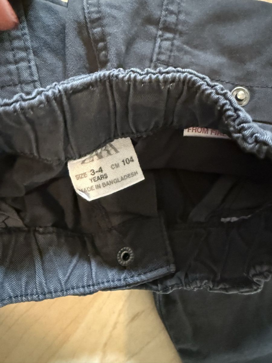 Zara Pantaloni: Zara Hose Gr.104 – Usato da kollbrunn venduto da veronic.h 1