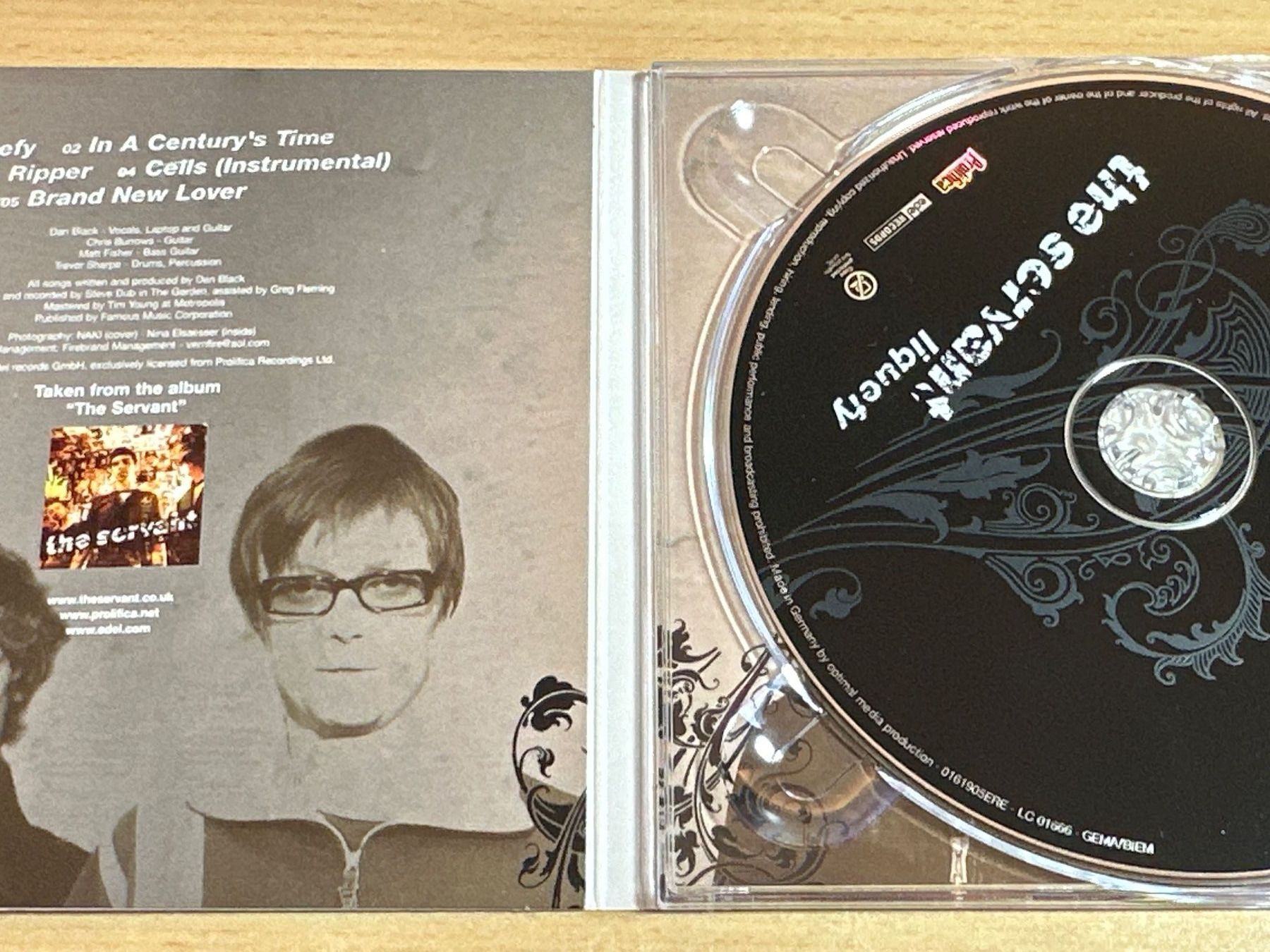 CD: The Servant – Liquefy – Usato da Rikon im Tösstal venduto da Alpenmutz 2