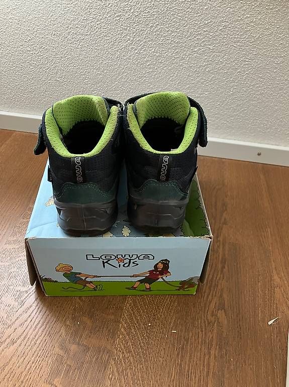 Scarpe per ragazzi: Kinderwanderschuhe LOWA Gr.34 – Usato da Uitikon Waldegg venduto da joa_76g9 1