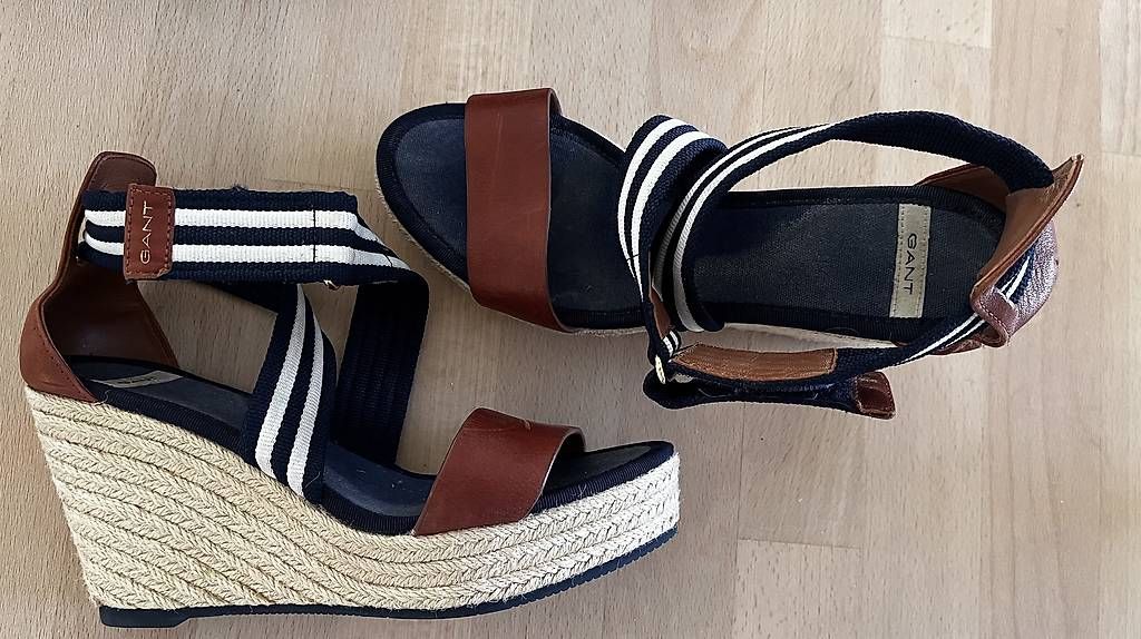 Scarpe da donna: GANT Keilsandaletten Gr. 38 – Usato da Liestal venduto da Schatzsucher90 1