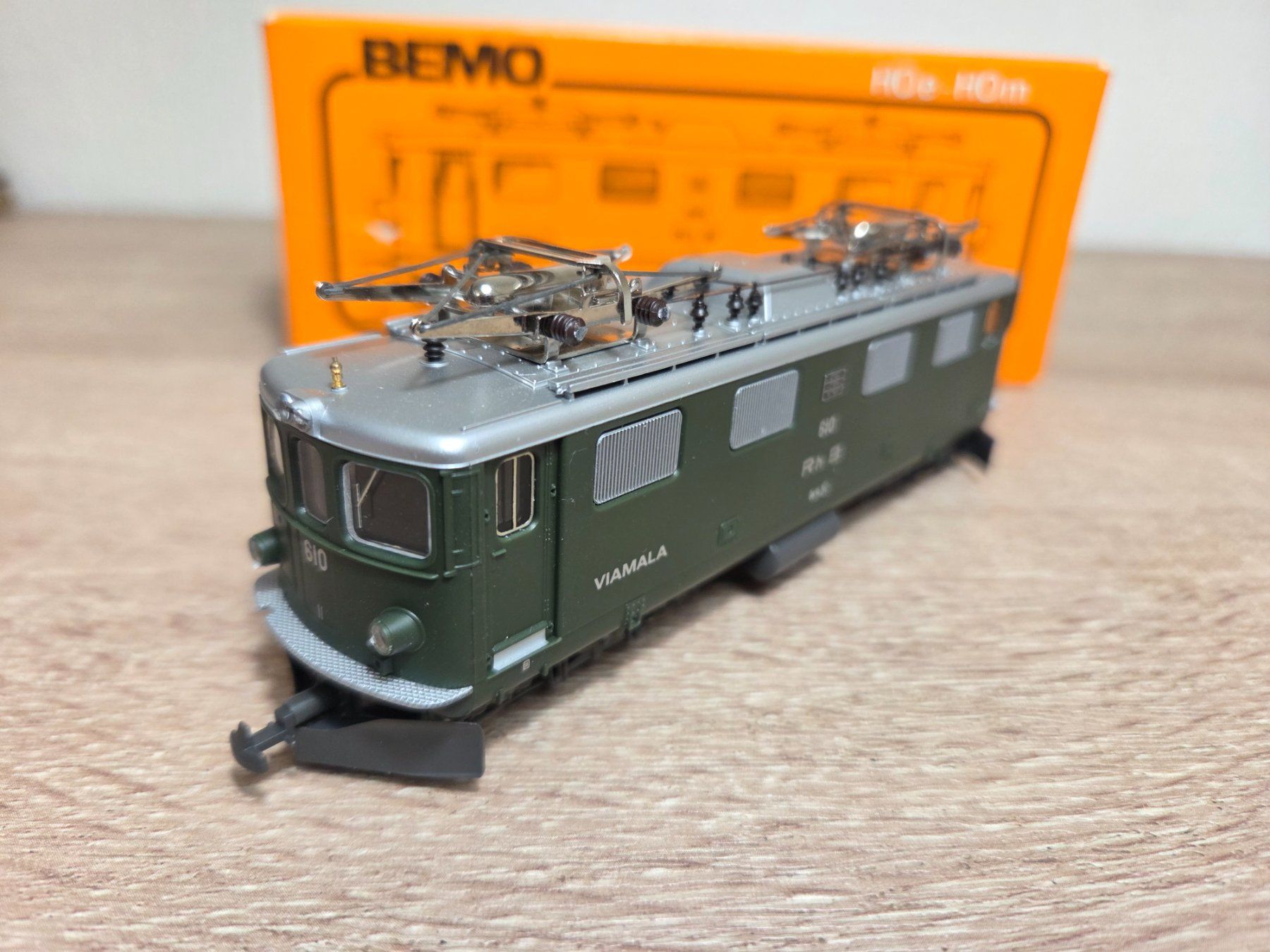 Bemo Modellini di ferrovie: Bemo 1250/10 E-Lok Viamala RhB H0m – Usato da St-Aubin-Sauges venduto da Lo_Go 2