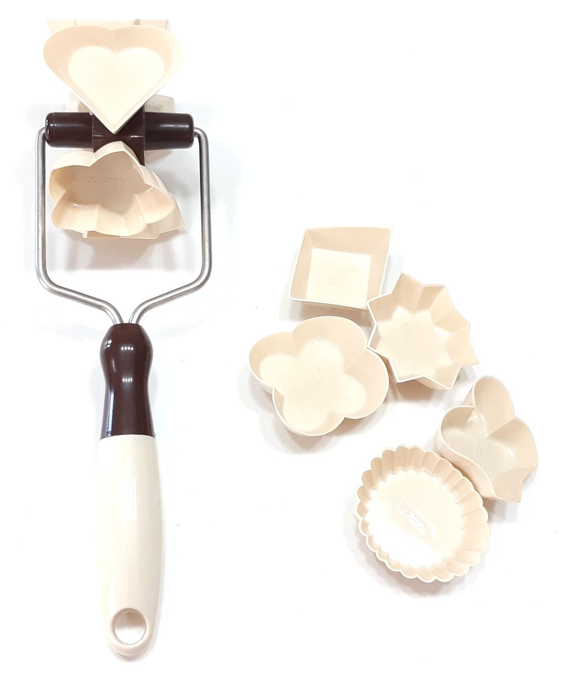Kuhn Küchengeräte: Rollausstecher - Rouleau coupe-pâte – Neu (gemäss Beschreibung) aus Savagnier von Marderuth